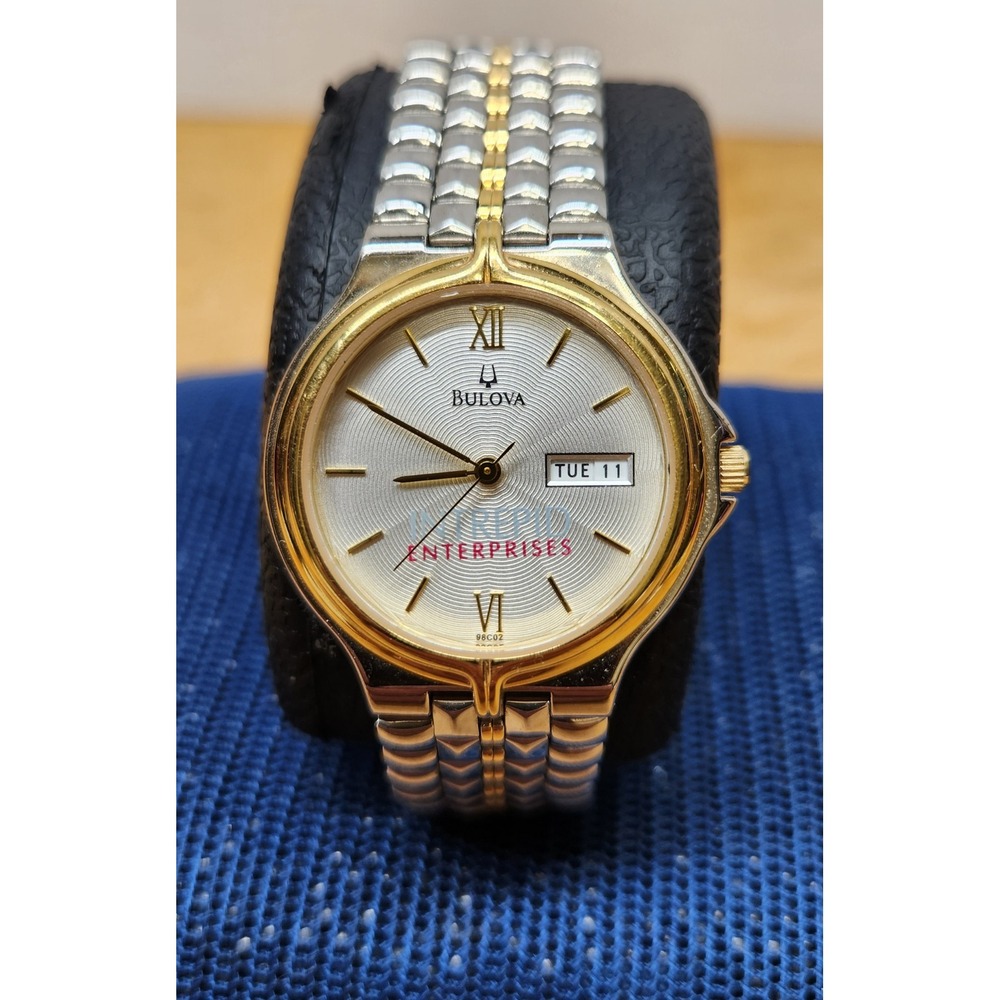 Bulova 98C02 Two Tone Silver Gold Day Date Watch Stainless Steel C876733 works